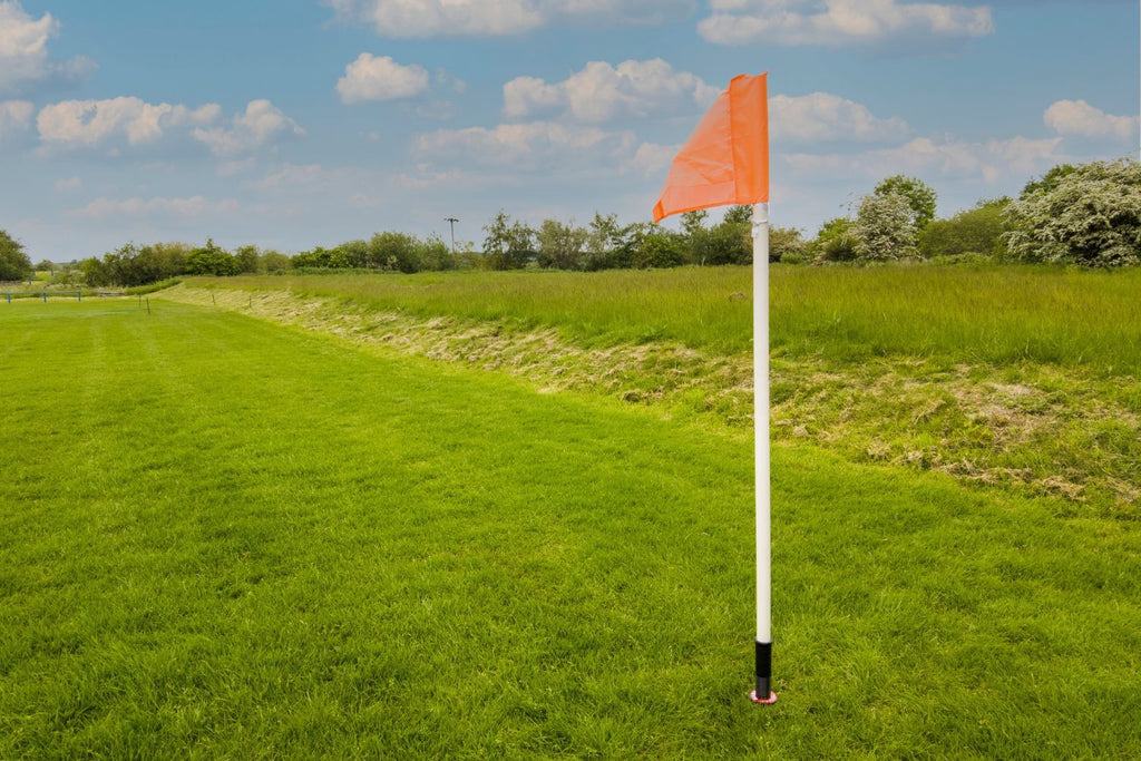 Professional Set of 4 Spring Loaded Corner Poles, Including flag